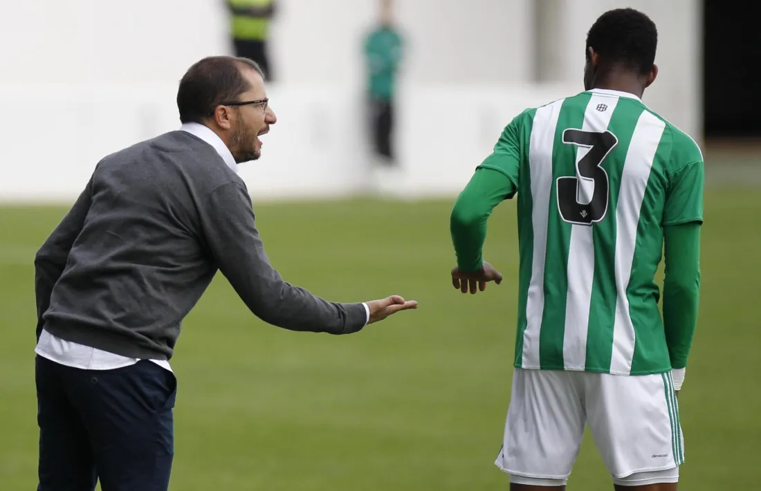 José Juan Romero, extècnic del Betis Deportivo, va coincidir dues temporades amb Setién i Eder Sarabia.  Foto: Reial Betis