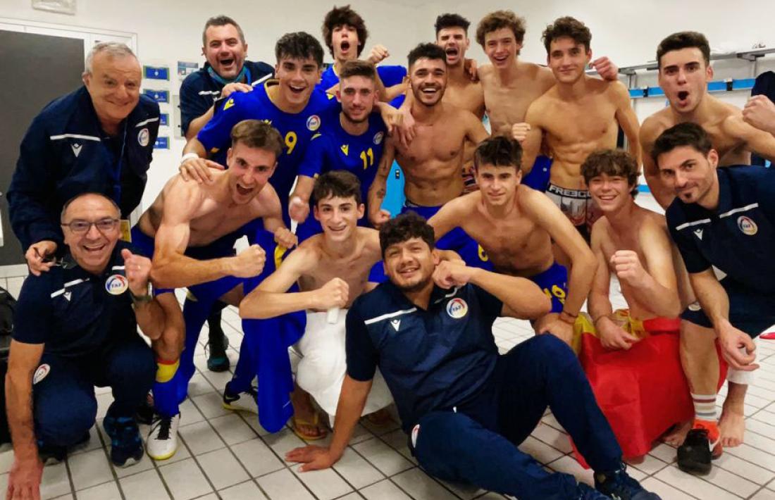 La sub-19 va celebrar la primera victòria del Preeuropeu als vestidors. Foto: Foto cedida per la Sub-19