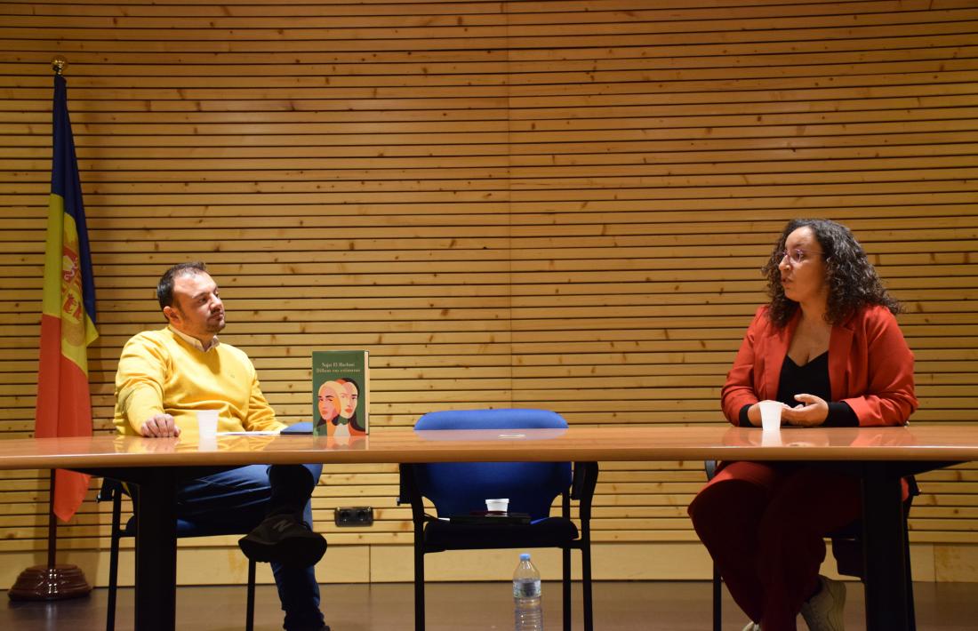Najat El Hachmi i Arnau Colominas, aquesta tarda al Pas de la Casa.