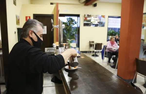 p._03_cafe_bar_-_facundo_santana_0