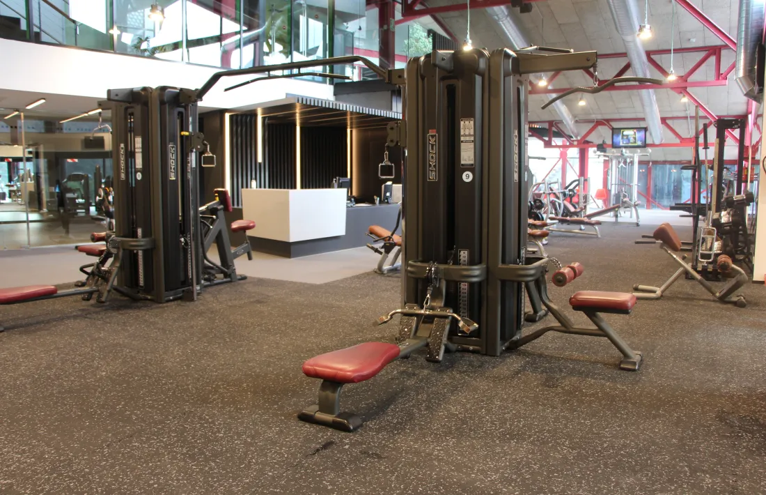 Interior del gimnàs del CEO, el primer dels centres esportius comunals que ha anunciat oficialment que demanarà el passaport Covid per accedir-hi.