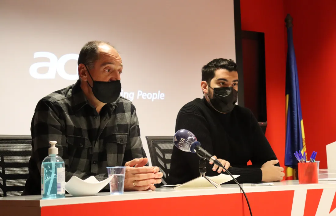 El responsable d’Esports del PS, Tomàs Riart, i el secretari d’Organització, Pere Baró.