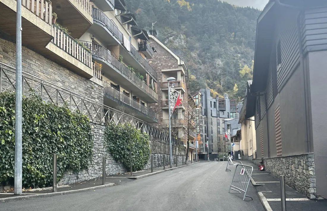 El carrer Mirador d'Encamp.