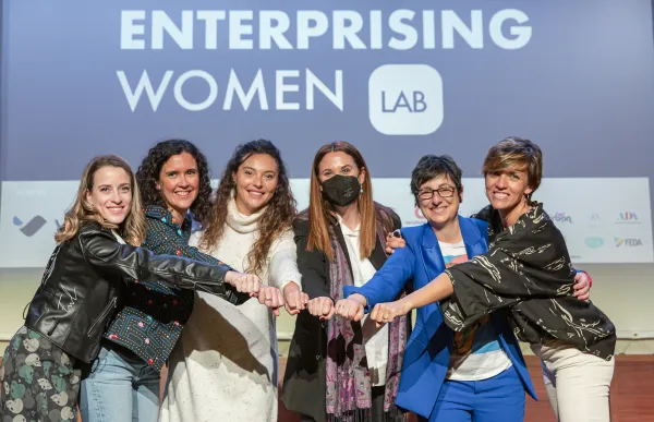 women_lab