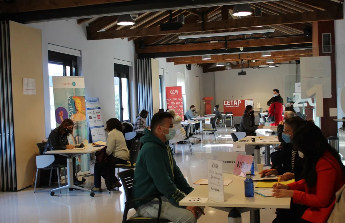 El CETAP va acollir les trobades entre les empreses i els candidats. 