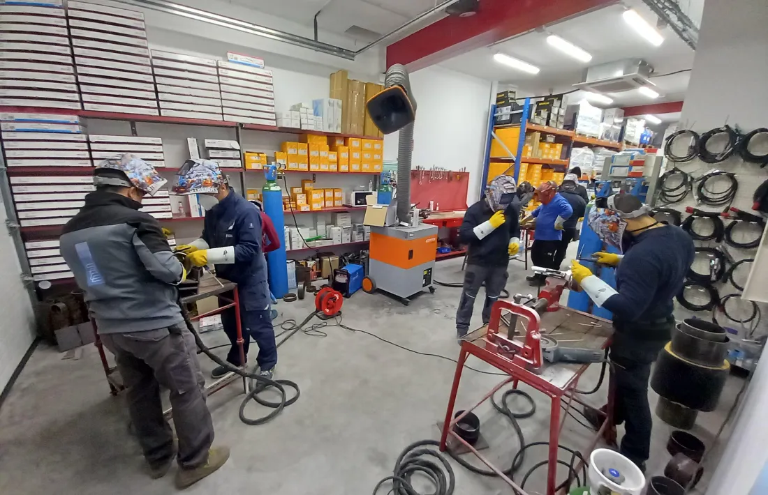 Nou participants han assistit avui a la sessió de presentació.