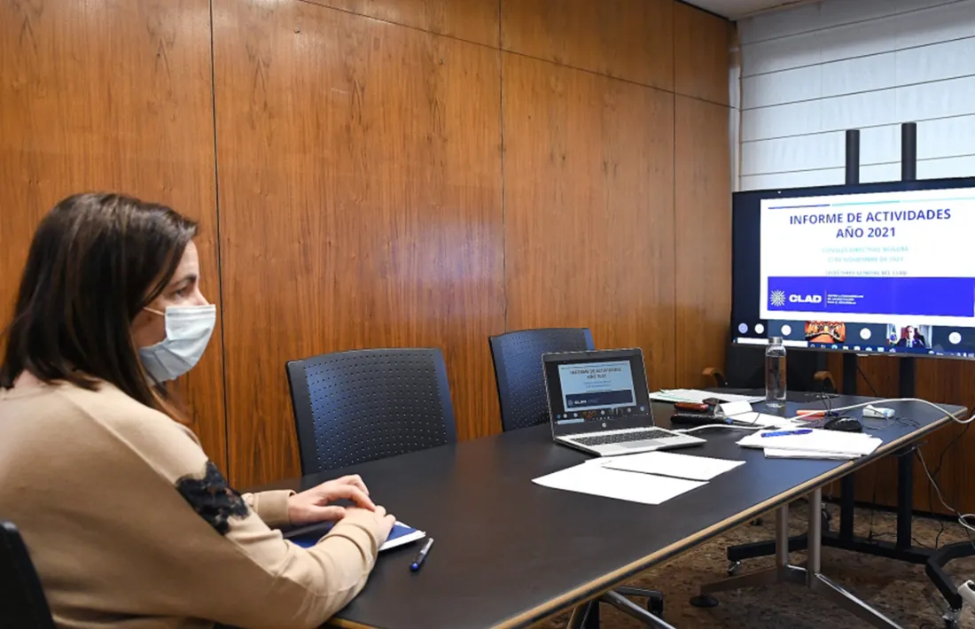 La ministra d’Administracions Públiques i Participació Ciutadana, Trini Marin, durant la participació telemàtica al consell del CLAD.