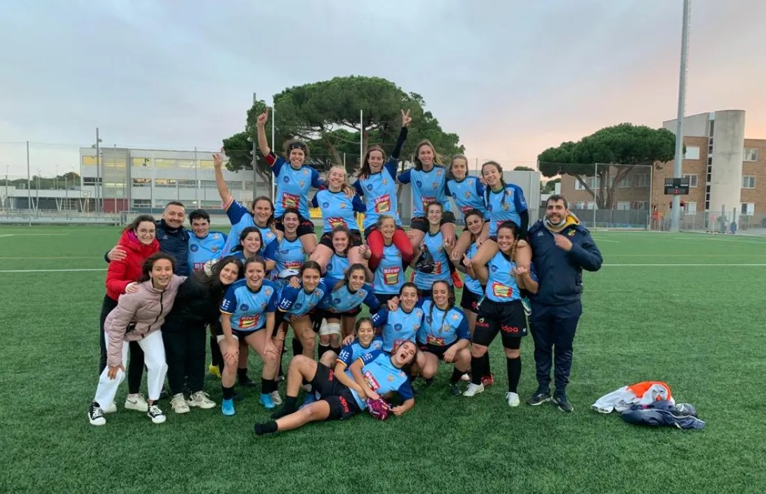 El VPC femení va celebrar la victòria contra el CRUC/RC Cornellà al camp del Pitort de Castelldefels. Foto: VPC Andorra
