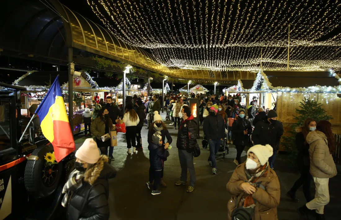 Les decoracions lluminoses formen part del paisatge nadalenc d’Andorra la Vella i de la resta de parròquies.