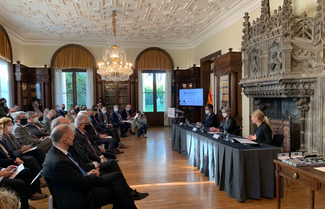 Un moment de la presentació del conveni.