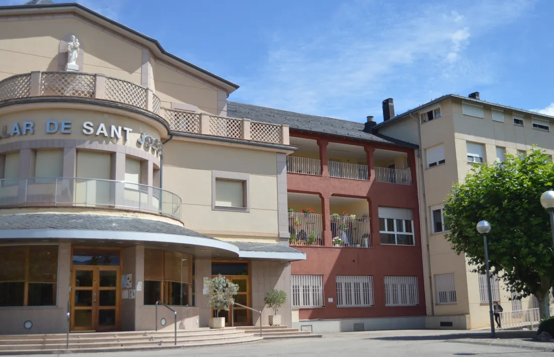 Exterior de la Llar de Sant Josep. 