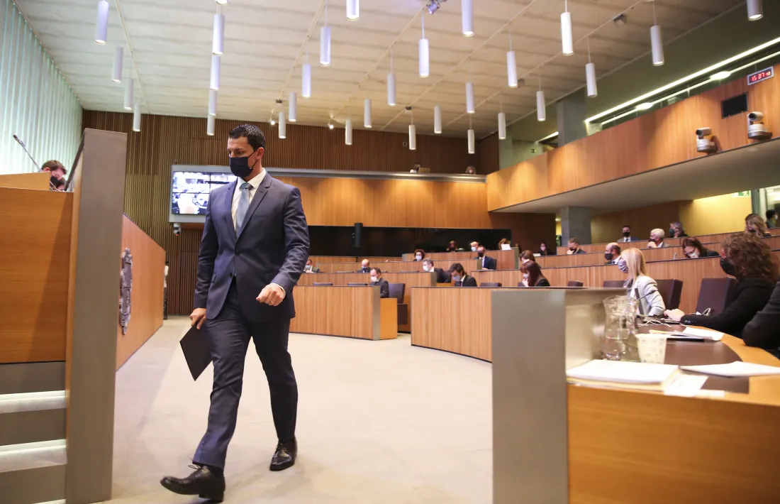 El ministre Jordi Gallardo va defensar la pròrroga de les STCT i RJL.