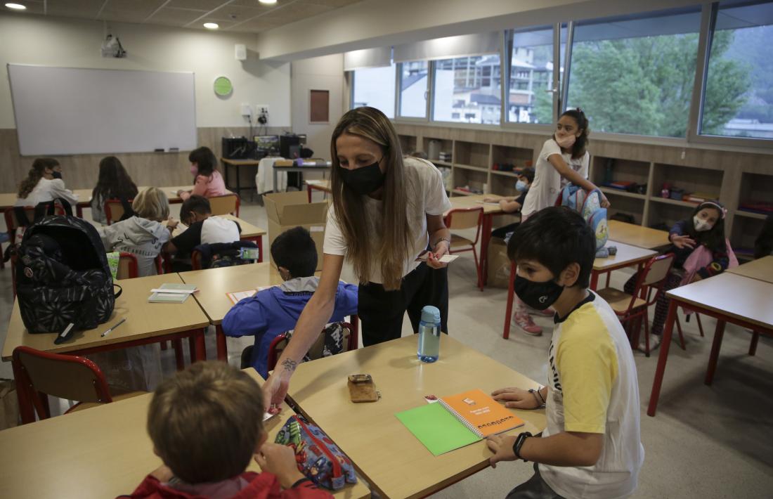 Infants en una classe durant els primers dies d’aquest curs.