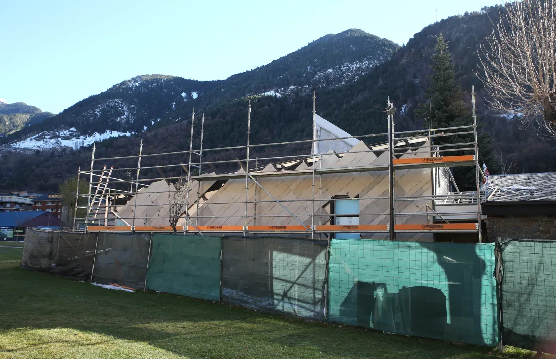 Estat de le sobres de la futura sala d'exposicions del GOvern. Marso ldiuque avancen a bon ritme però no ha concretat  quan s'entregarà al ministeri.