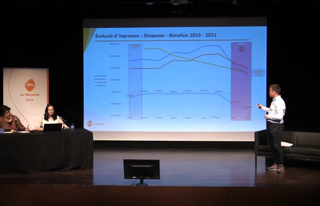 Un moment de la presentació sobre el preacord d’integració.