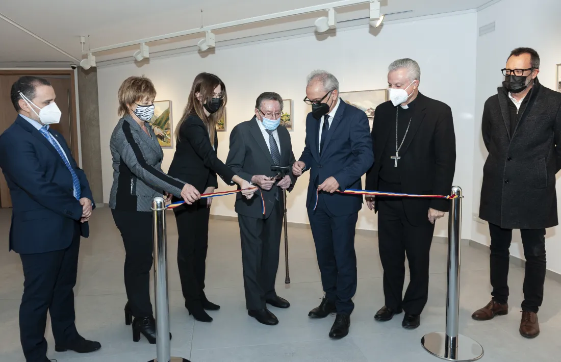 Galobardes, al centre, flanquejat per la subsíndica, la ministra de Cultura, el cònsol de Canillo i el copríncep.