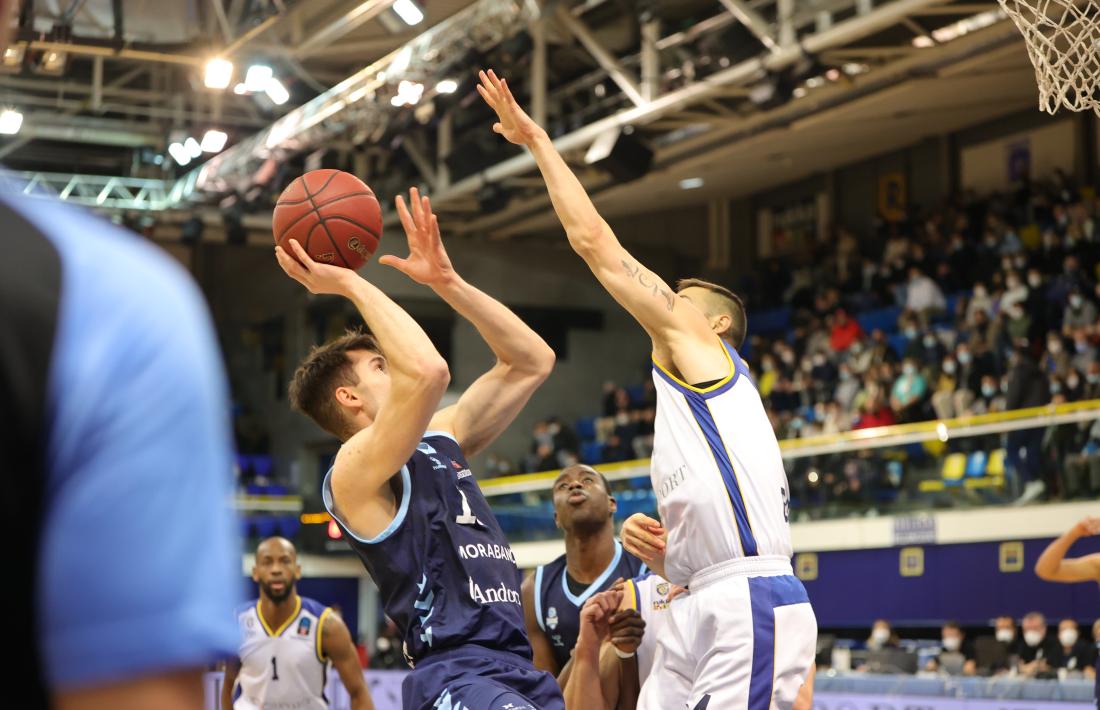 Mario Nakic, que continua amb els seus partits fluixos i de poca aportació, no va anotar cap punt contra el Boulogne Metropolitans. 