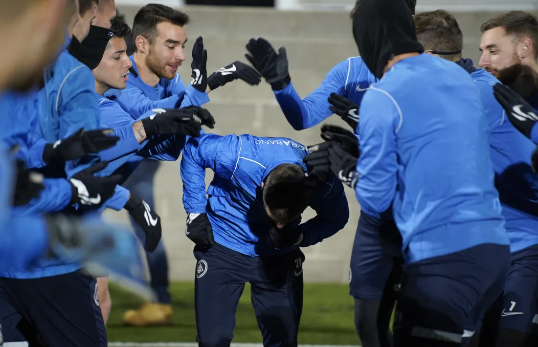 L'FC Andorra abans d'un entrenament a l'Estadi Nacional.