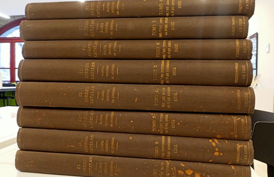 La col·lecció consta de set volums relligats amb els exemplars dels dijous, on cada setmana es publicava la secció ‘Principat d’Andorra’, a doble pàgina i amb la crònica de Joan Maria Peris.