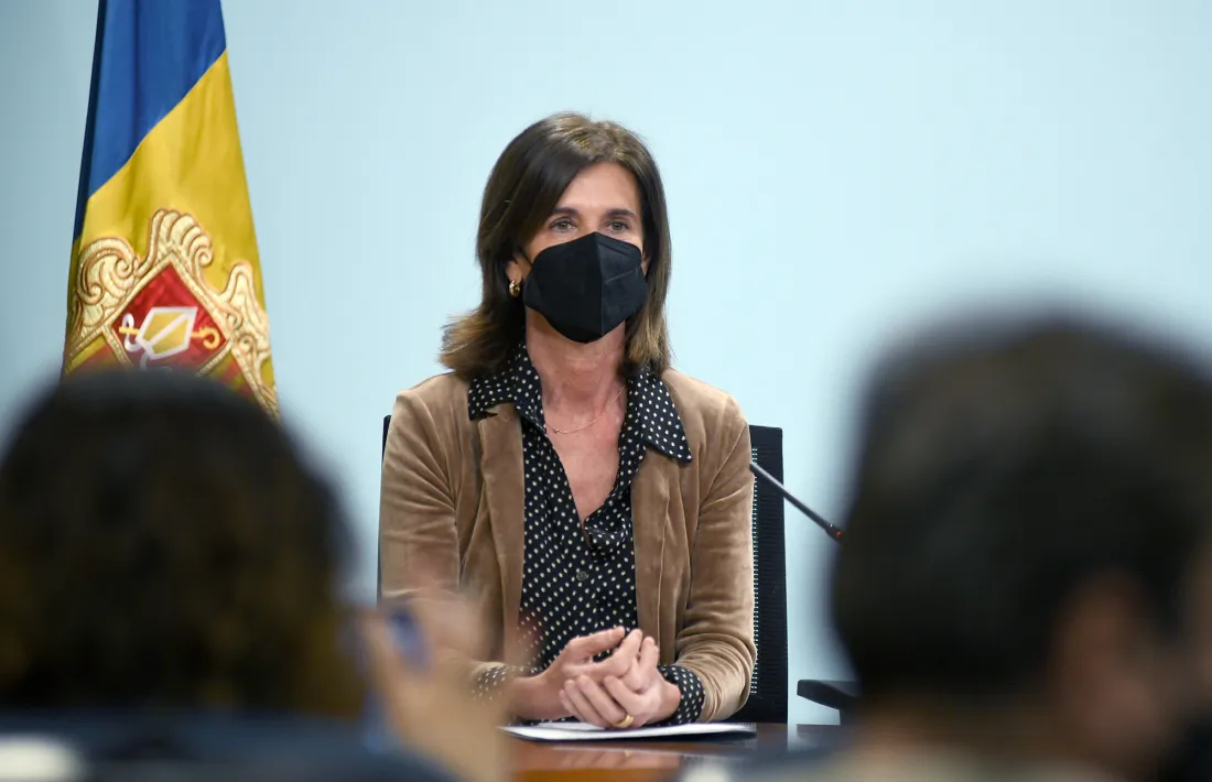 La ministra d'Educació, Ester Vilarrubla, en la roda de premsa d'aquesta tarda.