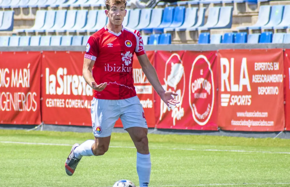 Raúl Feher, defensa central romanès, torna a l'Inter.
