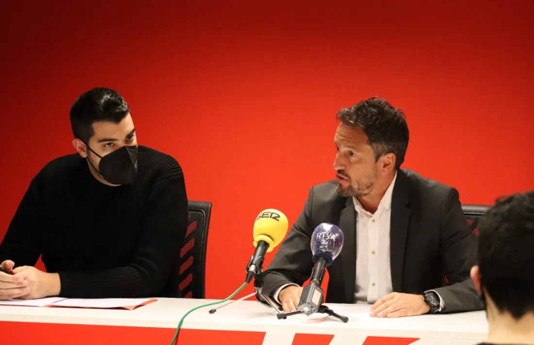 Un moment de la roda de premsa de Baró i López, aquesta tarda.