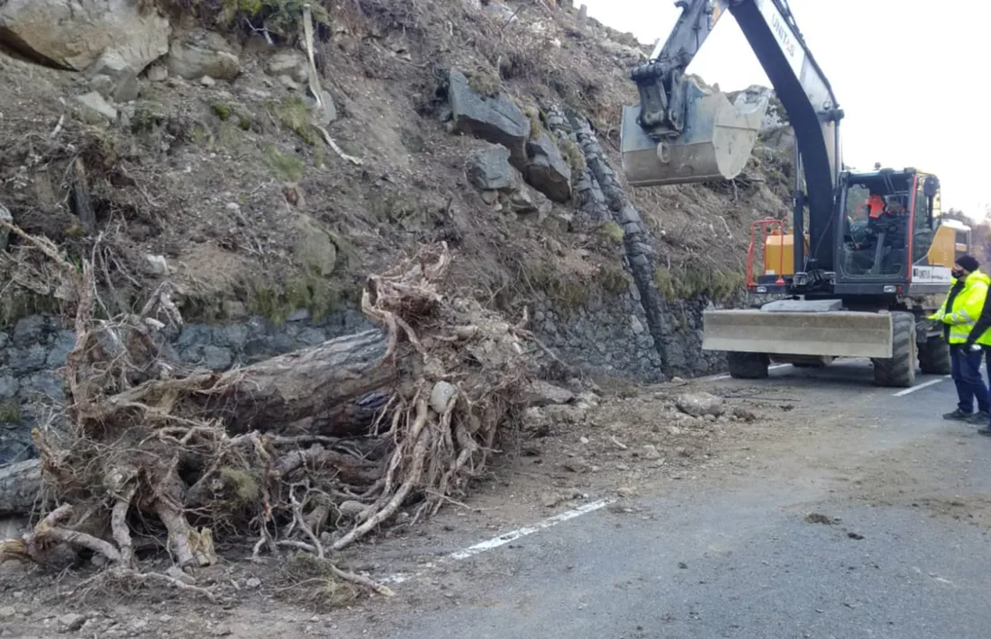 Els treballs que s'estan duent a terme a la zona de la carretera de la Plana.