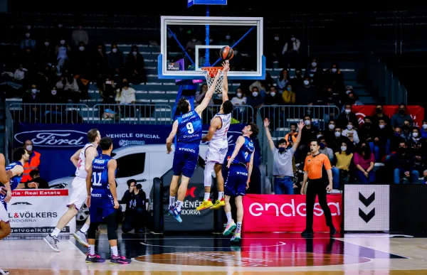 p._27_rs417432_j18_mba-bkn_firmar_acb_photo_-_albert_martin