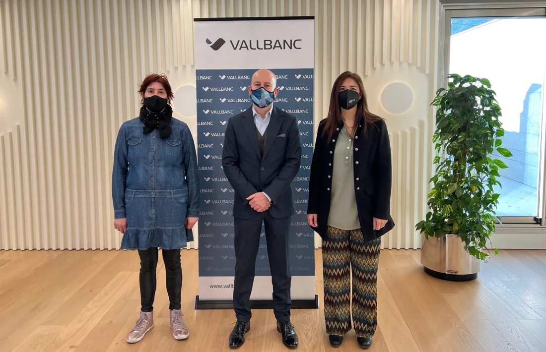 Moment de l'entrega de la recaptació recollida aquest Nadal.