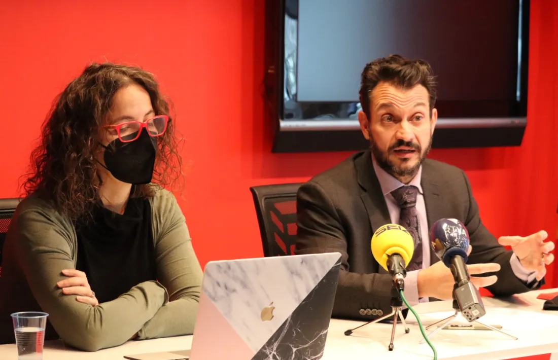 Salazar i Alís en la compareixença d'aquest matí a la seu del PS.