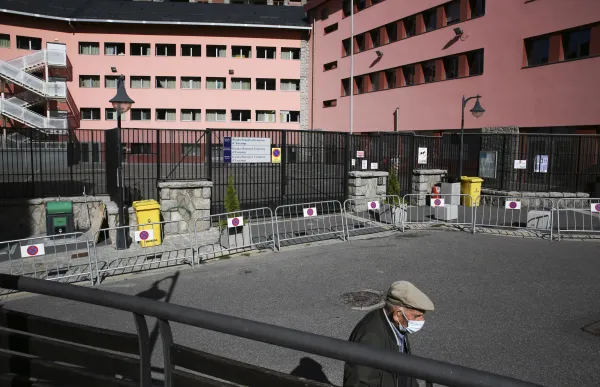 p._10.1_escola_francesa_encamp_-_facundo_santana