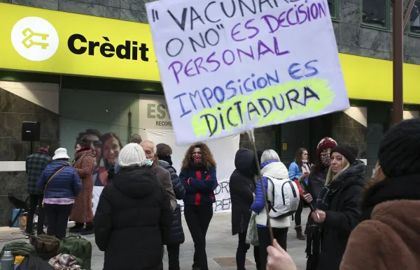 mani_vacunes_-_facundo_santana