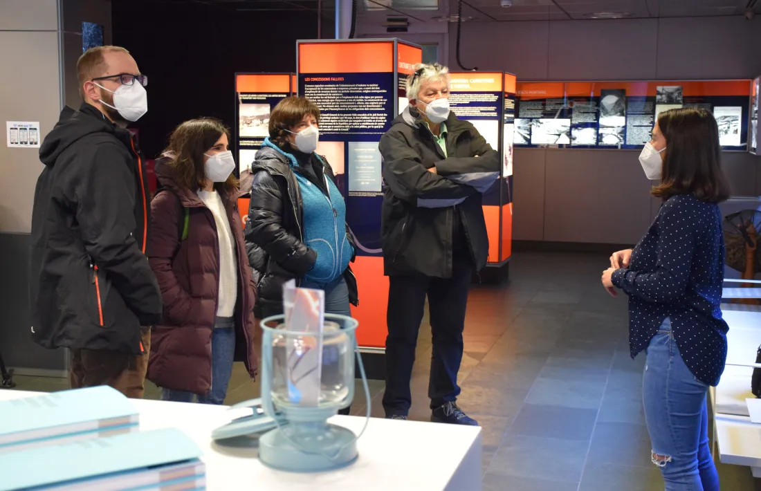 Un moment de la visita al Museu de l’Electricitat.