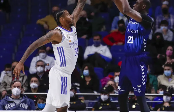 p._28_moussa_primera_fotors420680_j20_rmb-mba_firmar_acb_photo_-_a_villalba