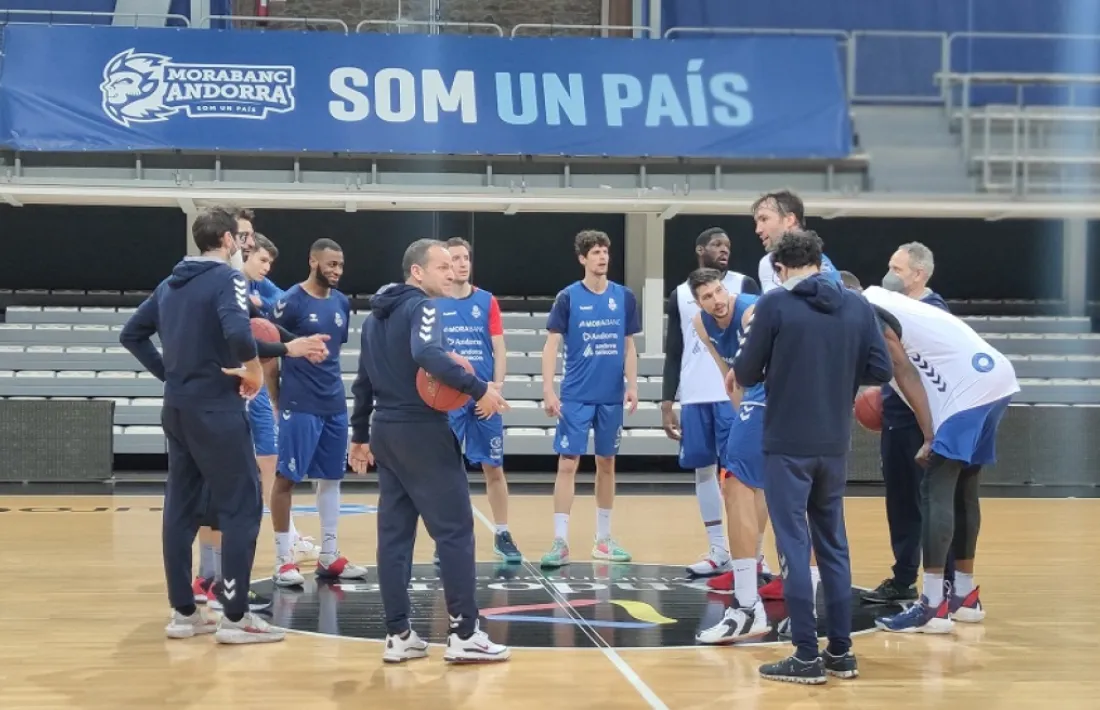 David Eudal debuta al Poliesportiu.