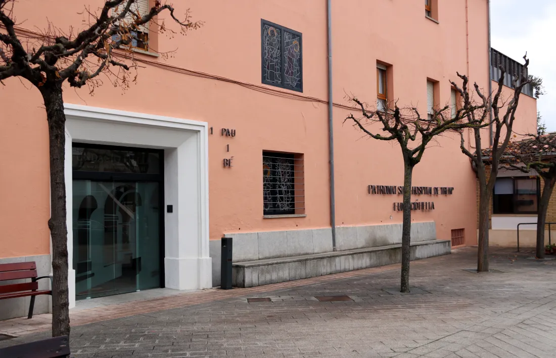 Exterior de la residència, a Tremp. 