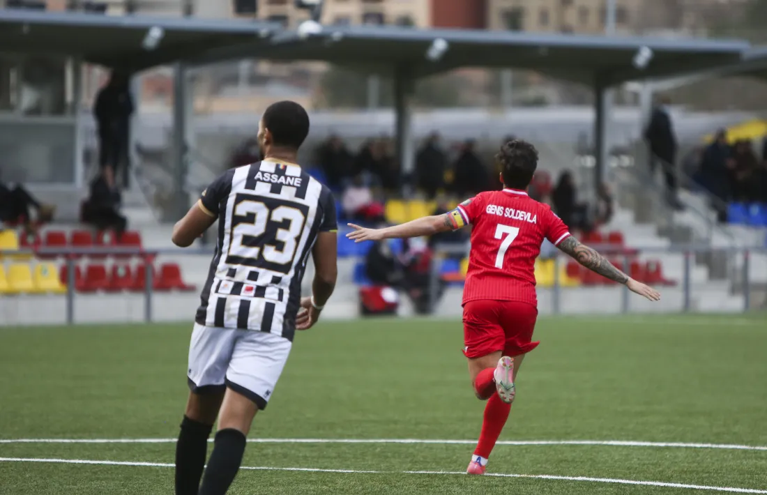 Genís Soldevila celebra el gol de l’empat de l’Inter contra la UE Engordany.