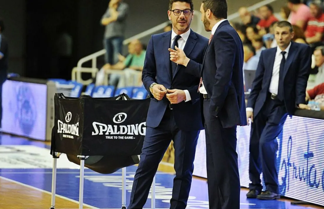 Ibon xerrant amb Fotis Katsikaris.