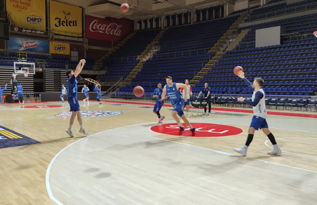El BC MoraBanc es va entrenar ahir a l’Aleksandar Nikolic Hall de Belgrad.