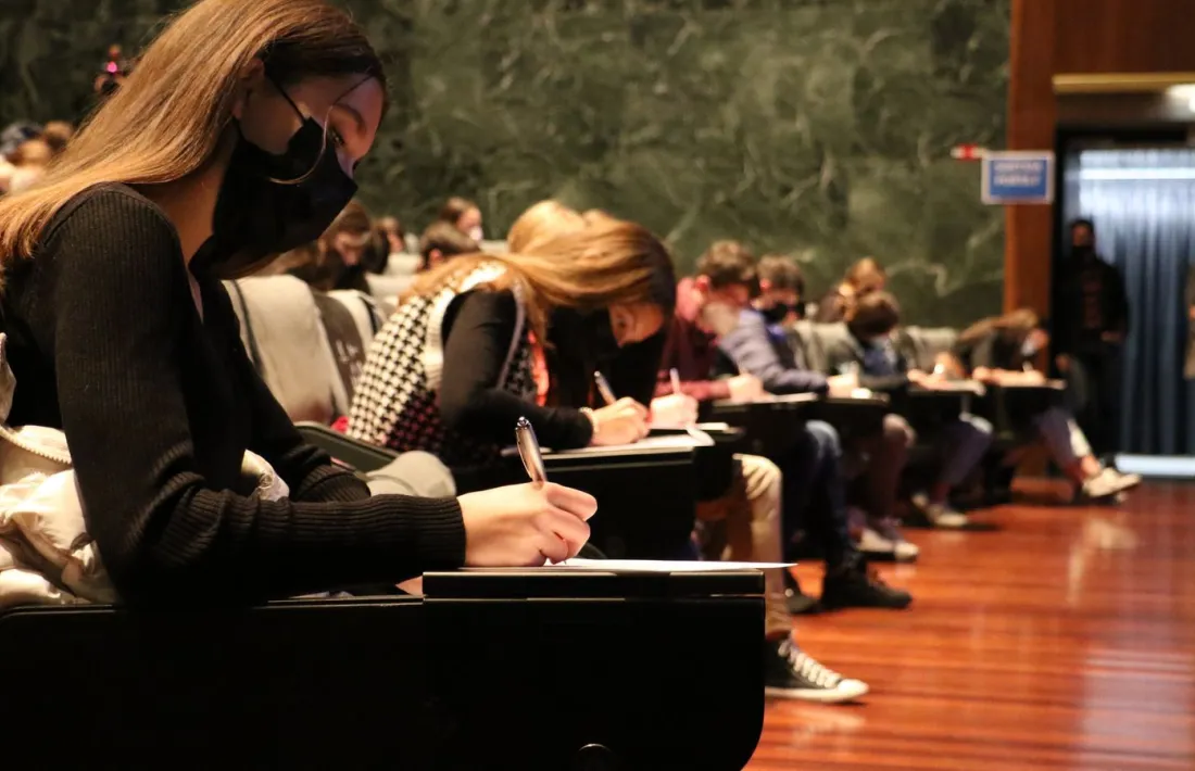 Una edició anterior del Dictat nacional.