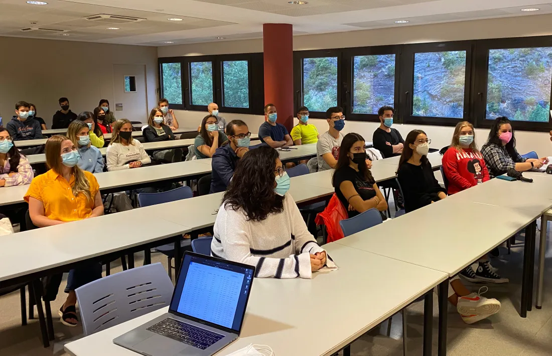 Estudiants de la Universitat d’Andorra en una classe.