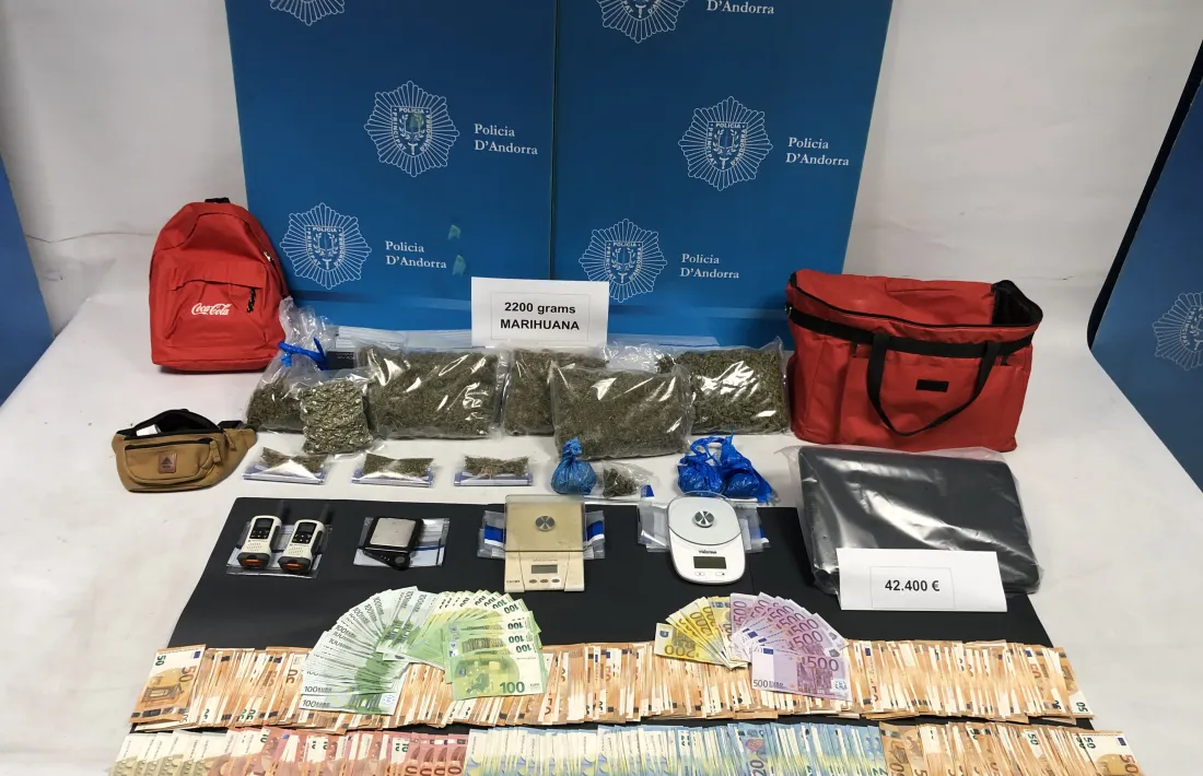 La policia va decomissar més de cinc quilograms de productes estupefaents al llarg del 2021.