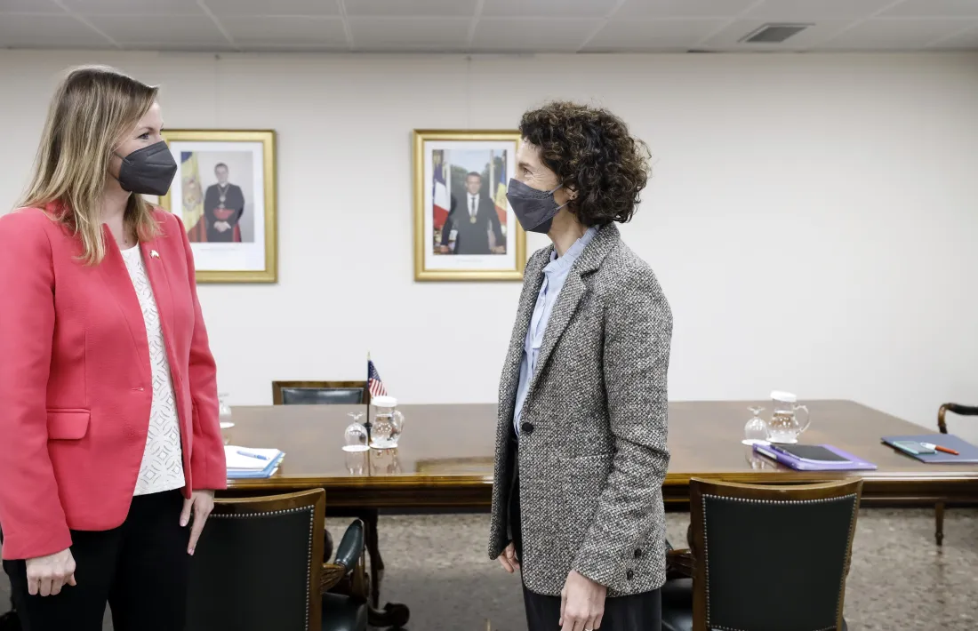 Stana durant la trobada amb la ministra d'Afers Exterior, Maria Ubach.
