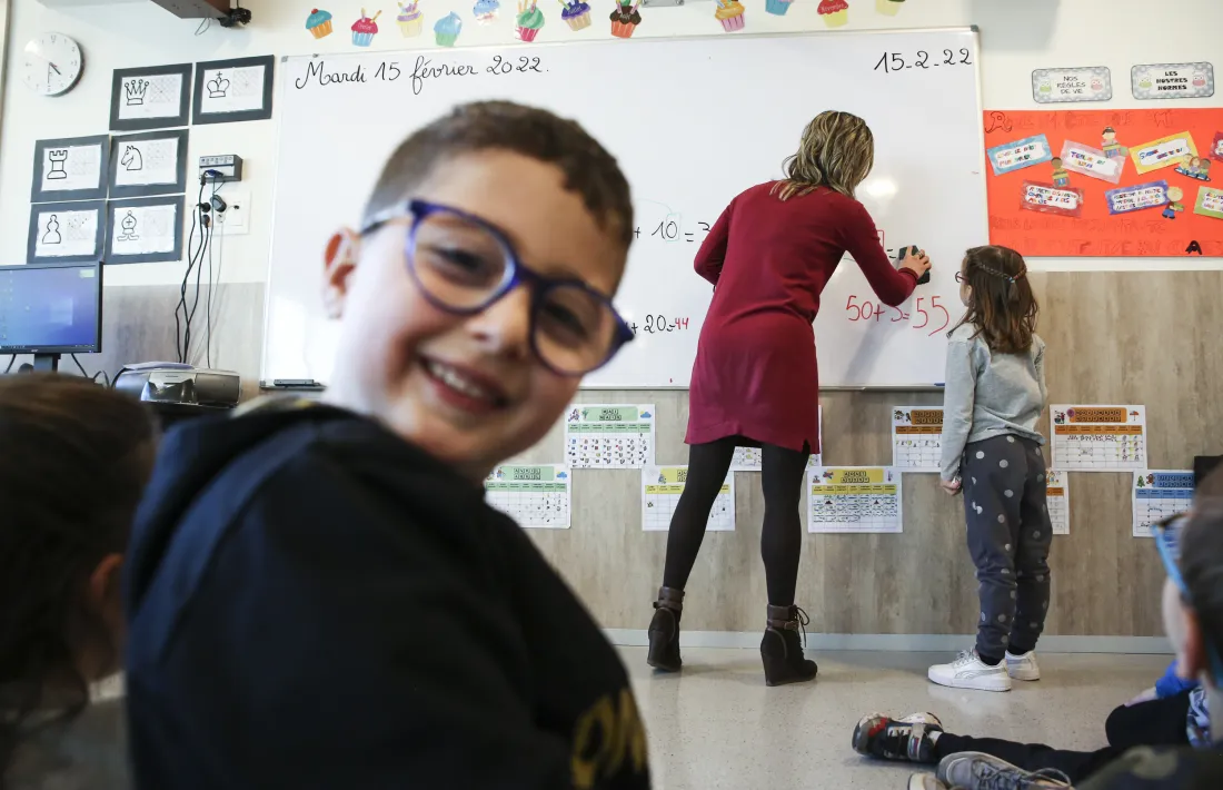 Infants sense mascaretes a l’aula, ahir, a l’escola andorrana de Santa Coloma.