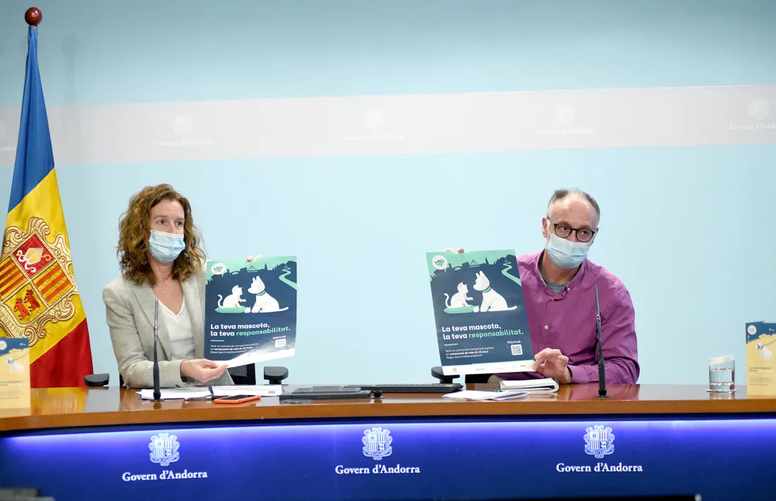 Sílvia Calvó i Josep Casals van presentar la campanya per la tinença responsable d'animals.