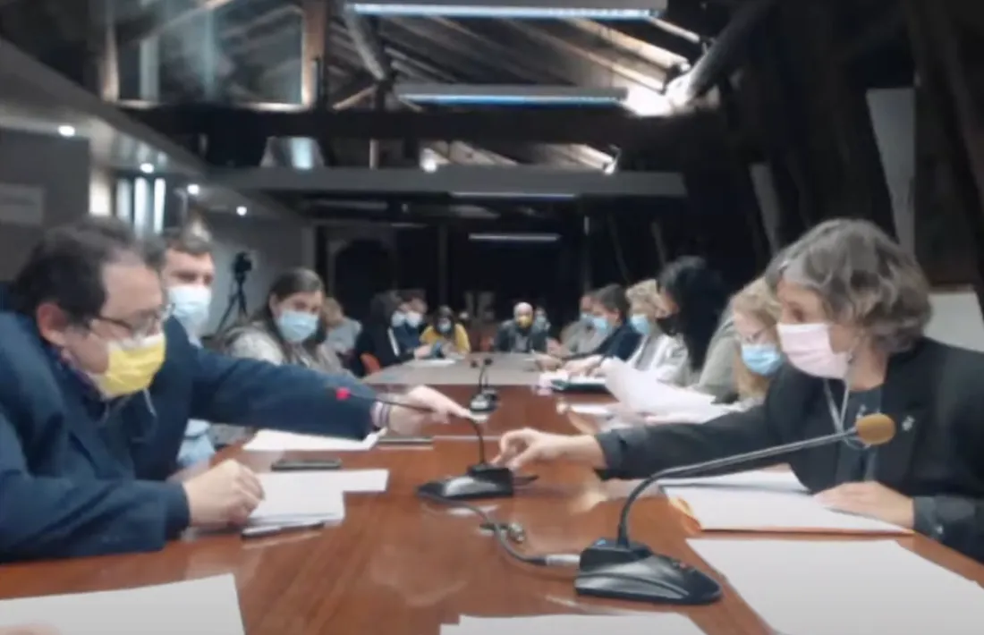 Martí Riera, actual president de l’ens comarcal, i Josefina Lladós, al ple extraordinari de novembre passat sobre el SAD. 