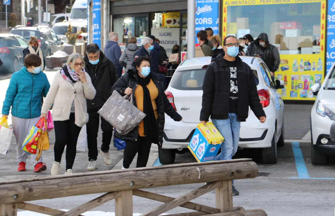 Turistes al Pas de la Casa.
