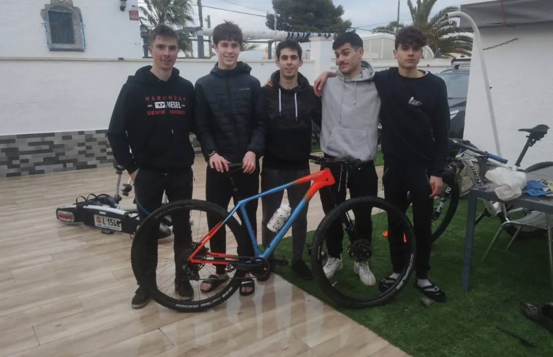 Estrena del nou equip JormaBike-ACA.