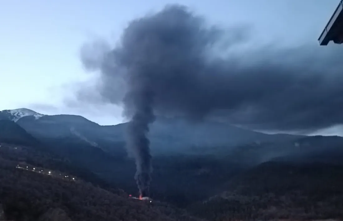 L'incendi s'ha declarat poc abans de les 7 d'aquest matí.