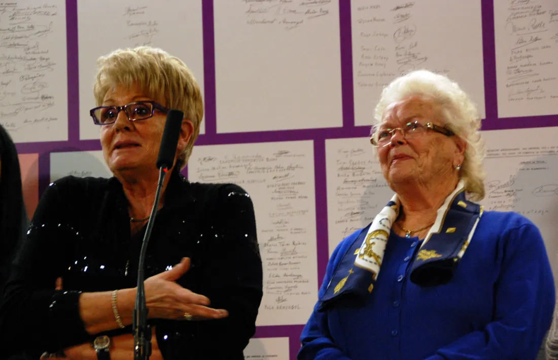 Angelina Mas i Quima Calvó en l'acte per commemorar els 40 anys del sufragi femení.